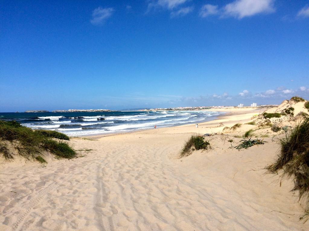 Shark'S Lodge Baleal Exterior foto